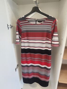 I Le NY Striped Red, Black, White, Grey, White Short Sleeve Shift Dress, Size 10
